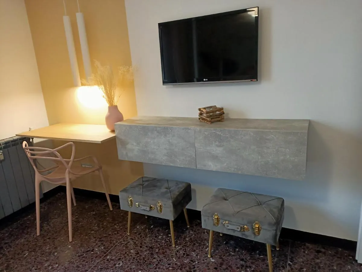 Casa Di Noemi - Seafront With Parking Apartment Savona Italy