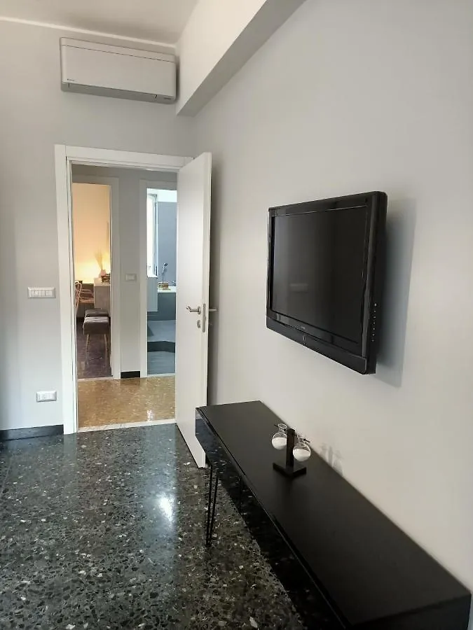 Casa Di Noemi - Seafront With Parking Apartment Savona