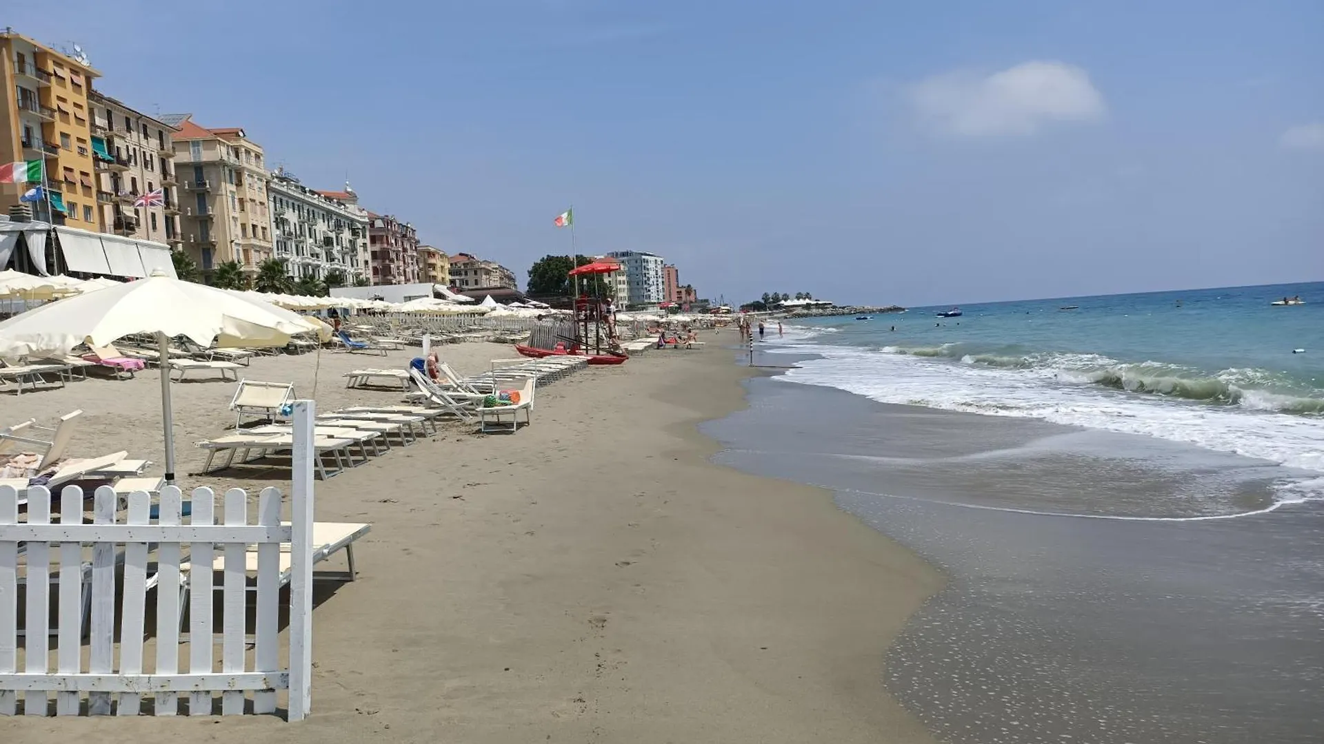 Casa Di Noemi - Seafront With Parking Apartment Savona Italy