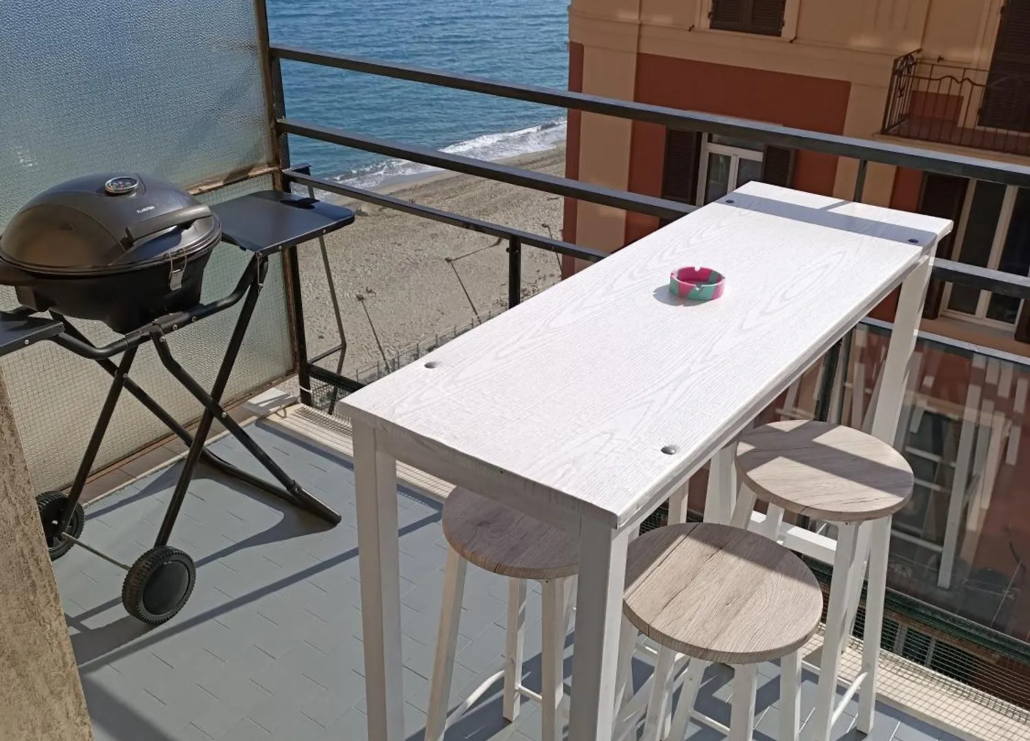 Casa Di Noemi - Seafront With Parking Apartment Savona