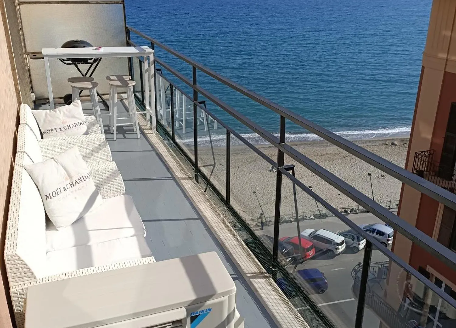 Casa Di Noemi - Seafront With Parking Apartment Savona